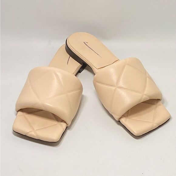 Bottega Veneta Padded Leather Flat Sandals size 37 - Picture 7 of 11